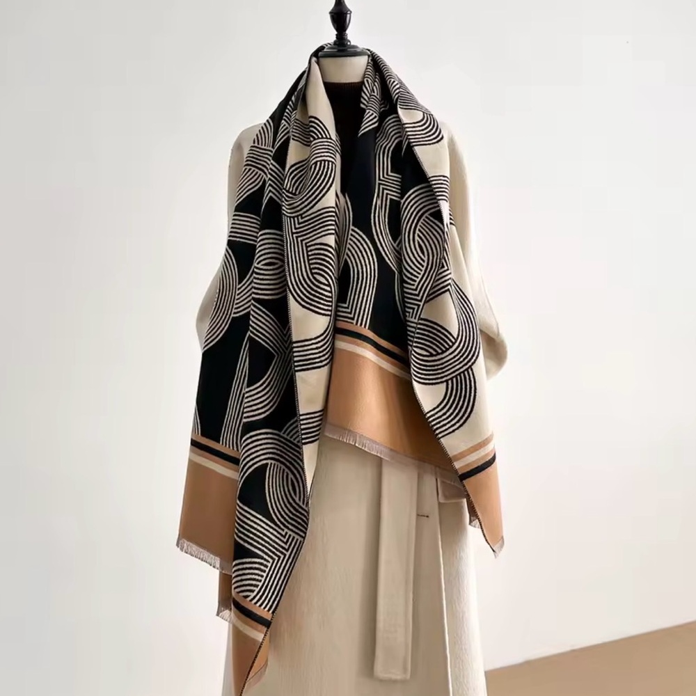 NWOT Luxury Super Soft Geometric Patterned Scarf/Wrap